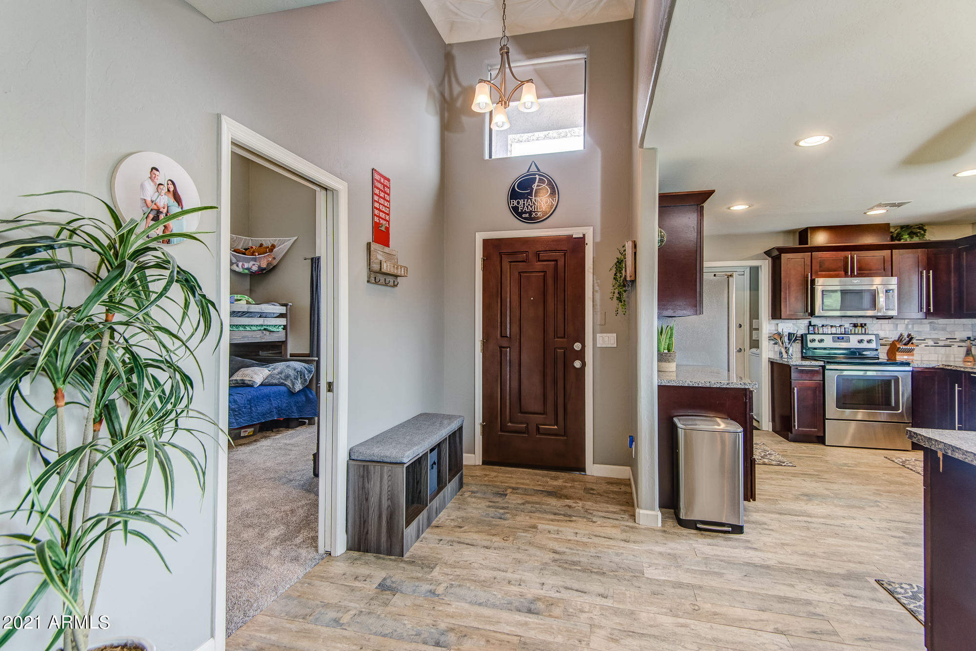 6341 North 19th Street Phoenix, AZ 85016 - Photo 7 of 39 DSC_5925_