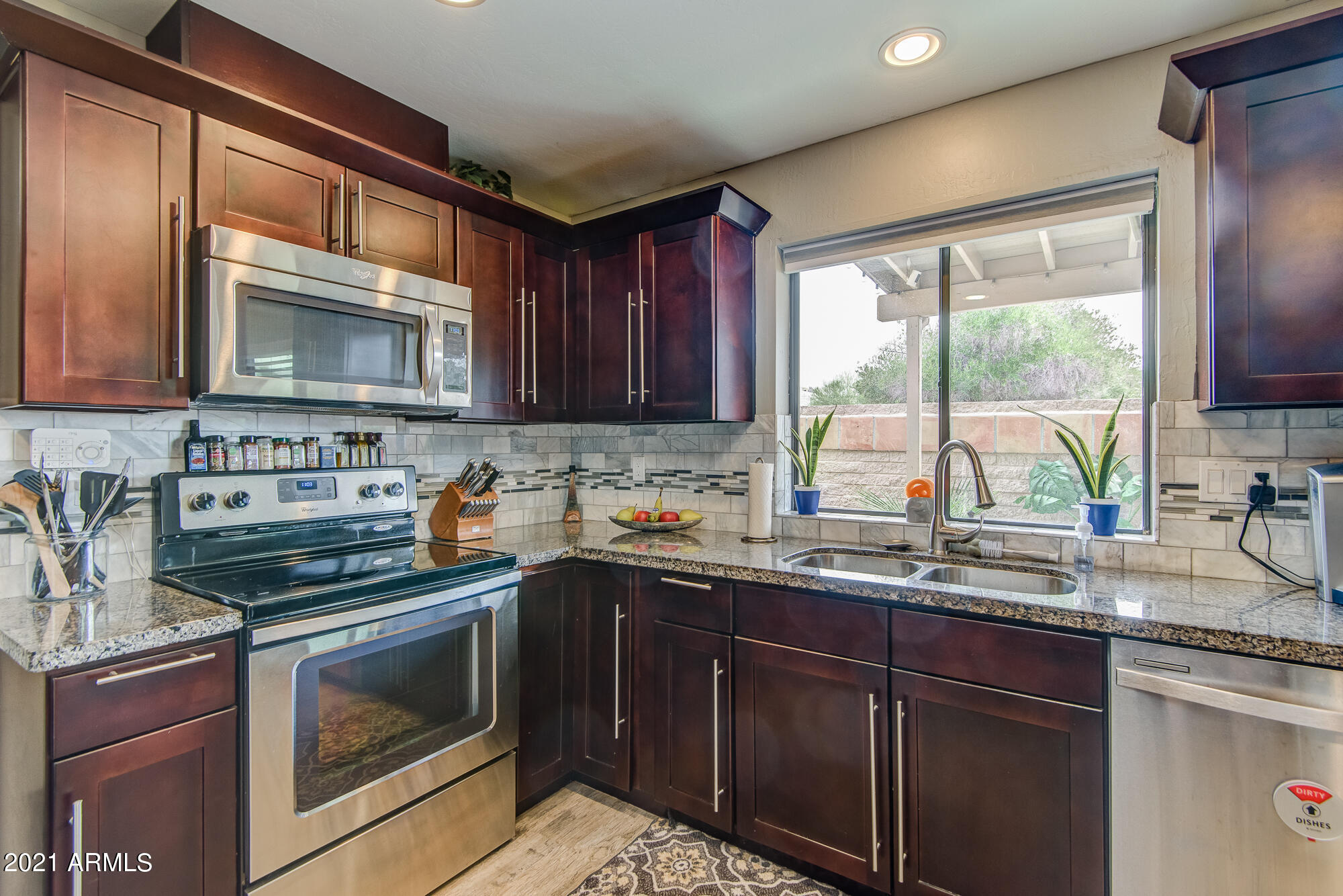 6341 North 19th Street Phoenix, AZ 85016 - Photo 10 of 39 DSC_5869_
