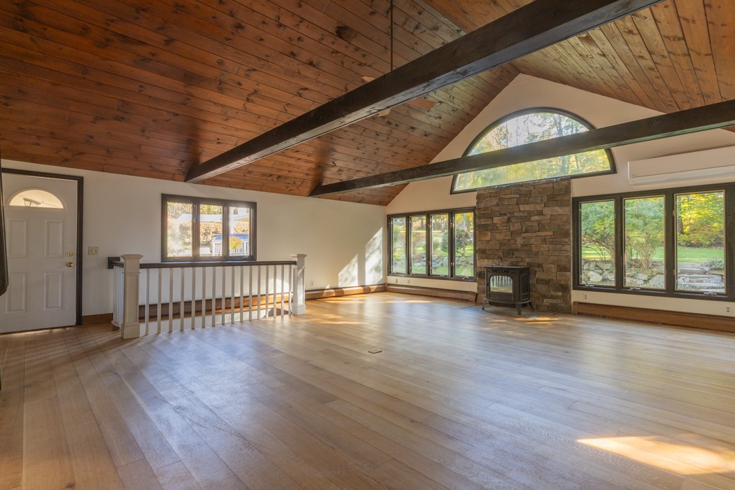 73 Angell Road Cumberland, RI 02864 - Photo 5 of 38