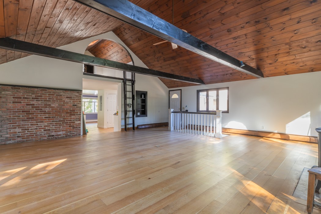 73 Angell Road Cumberland, RI 02864 - Photo 6 of 38