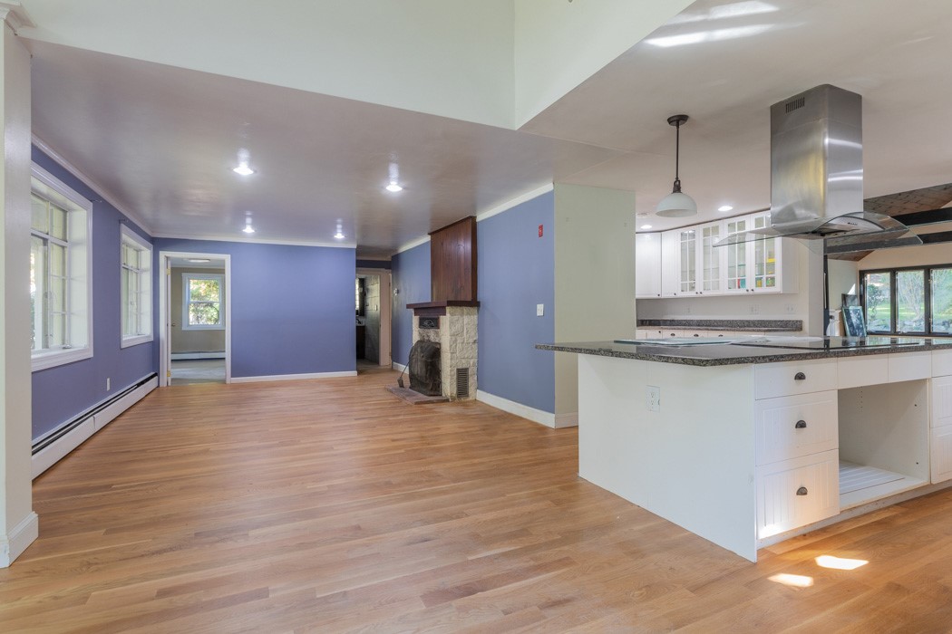 73 Angell Road Cumberland, RI 02864 - Photo 10 of 38