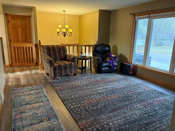 $315,000 | 902 5th Avenue Southeast, Pipestone, MN 56164