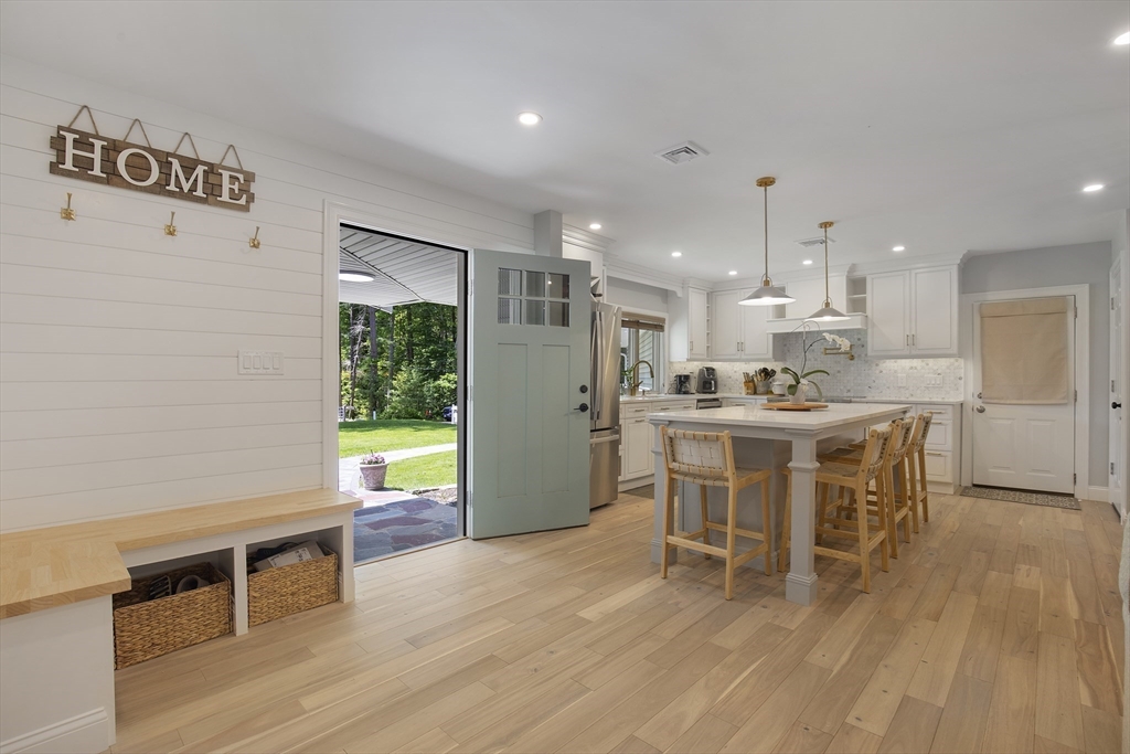 258 Union Street Hanover, MA 02339 - Photo 6 of 28