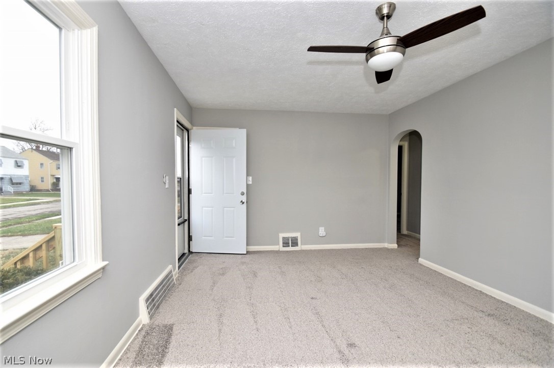 21012 Hansen Road Maple Heights, OH 44137 - Photo 5 of 28 Gallery Image 5