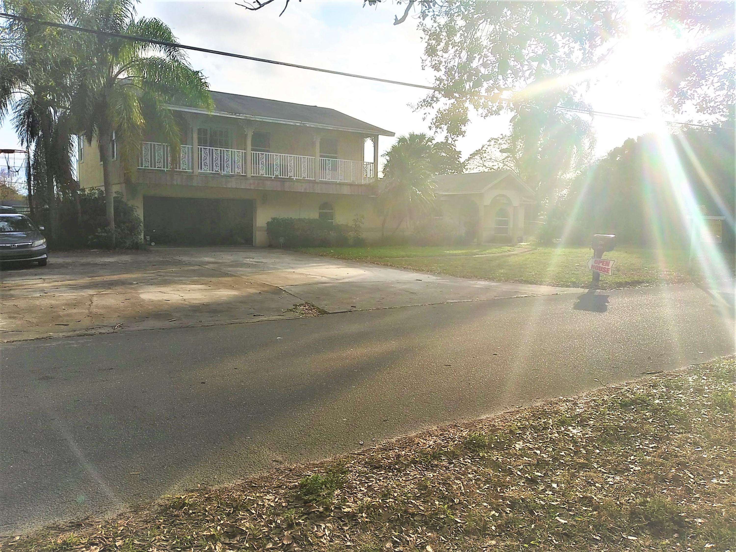 2705 Ave R Fort Pierce, FL 34947 - Photo 1 of 36 20210123_164326_HDR (3)