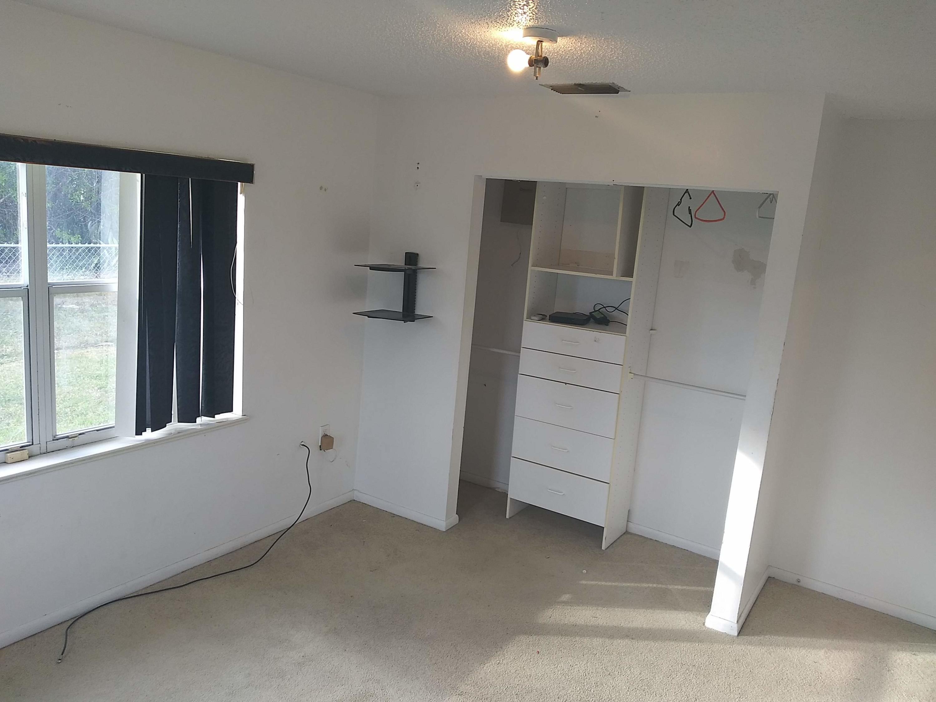 2705 Ave R Fort Pierce, FL 34947 - Photo 13 of 36 20210123_161047 (1)