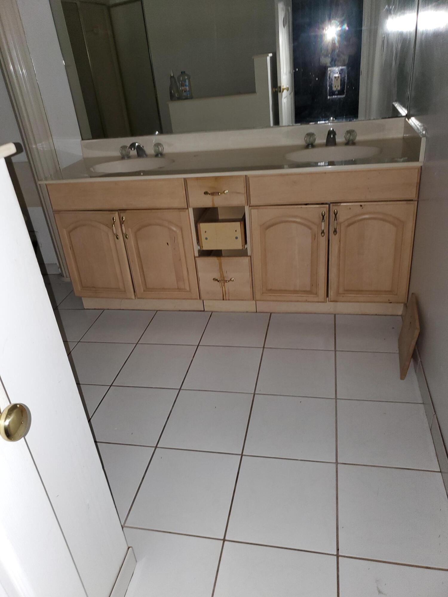 2705 Ave R Fort Pierce, FL 34947 - Photo 32 of 36 20210210_190423