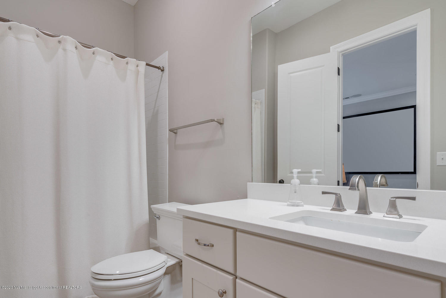 3580 Iron Bridge Road Olive Branch, MS 38654 - Photo 13 of 25 Bath 2