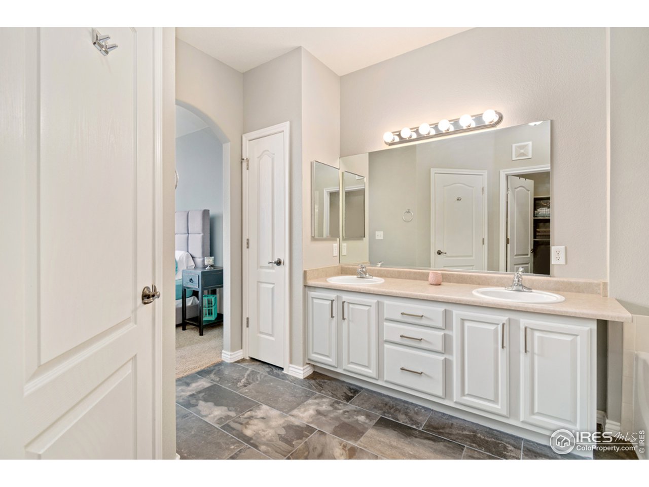 4672 West 20th Road, Unit 2123 Greeley, CO 80634 - Photo 17 of 25 Updated 5 piece master bath
