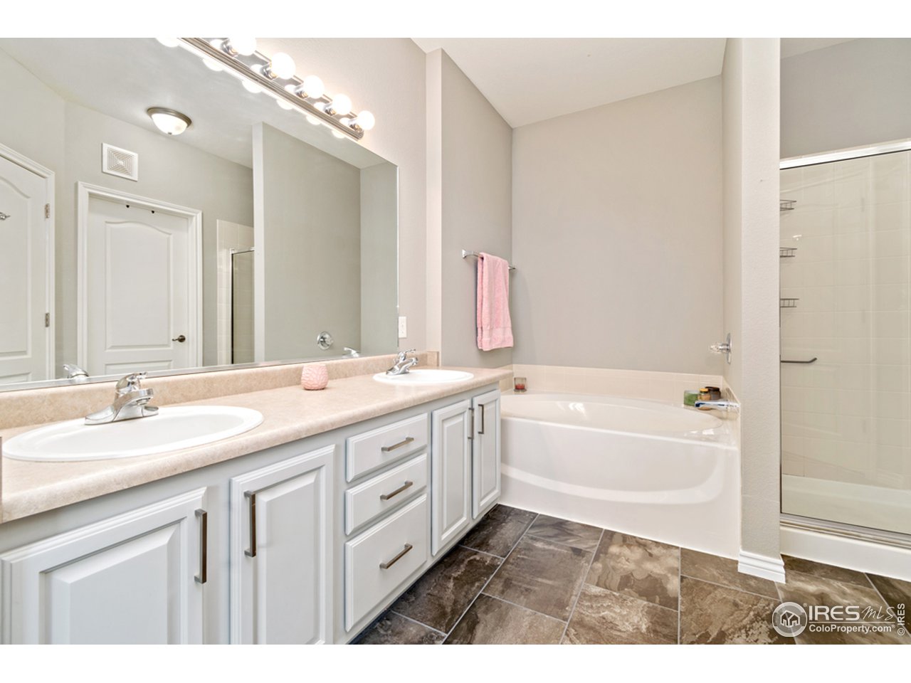 4672 West 20th Road, Unit 2123 Greeley, CO 80634 - Photo 18 of 25 Updated 5 piece master bath