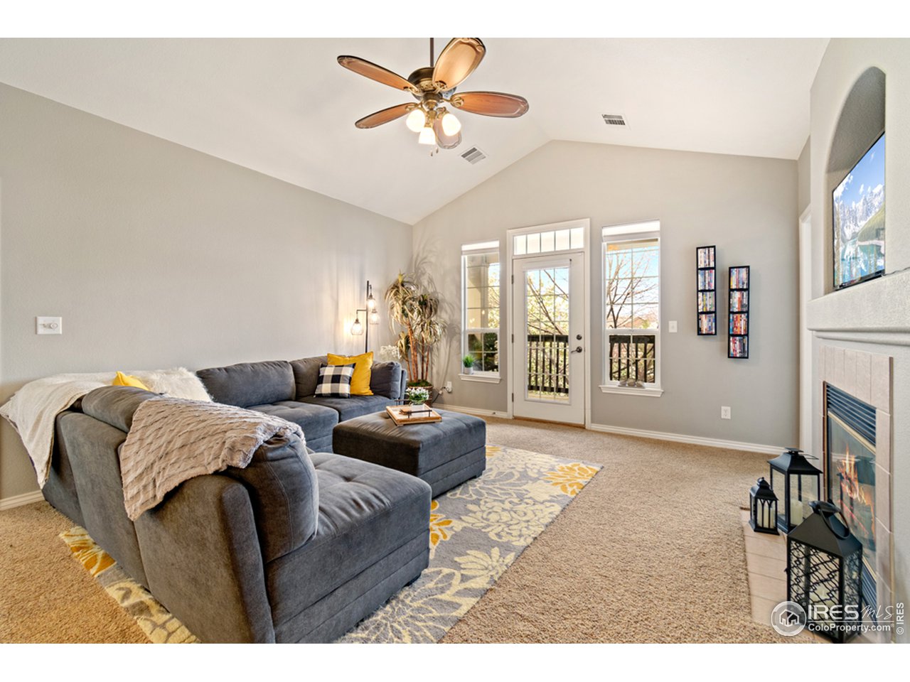 4672 West 20th Road, Unit 2123 Greeley, CO 80634 - Photo 4 of 25 Living Room