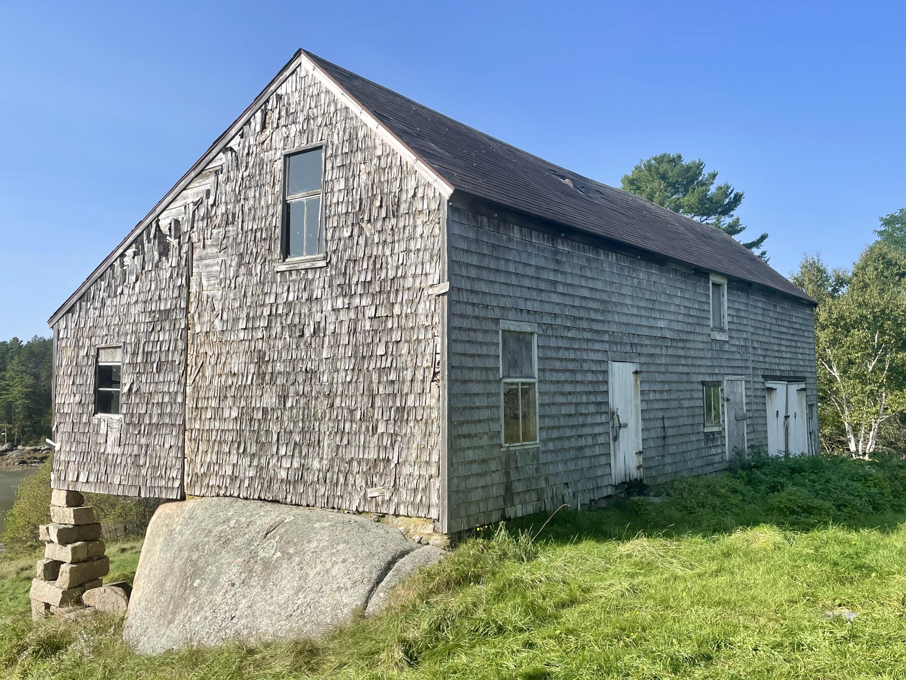 205 Young Road Vinalhaven, ME 04863 - Photo 25 of 48 IMG_2096