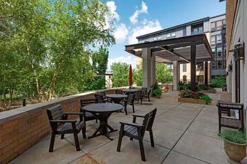 $399,900 | 4730 Park Commons Drive, Unit 204, St. Louis Park, MN 55416