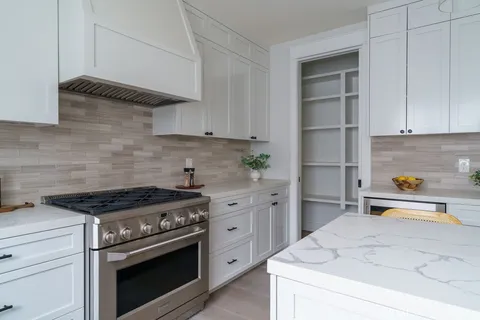 $1,999,000 | 809 19th Street, Hermosa Beach, CA 90254