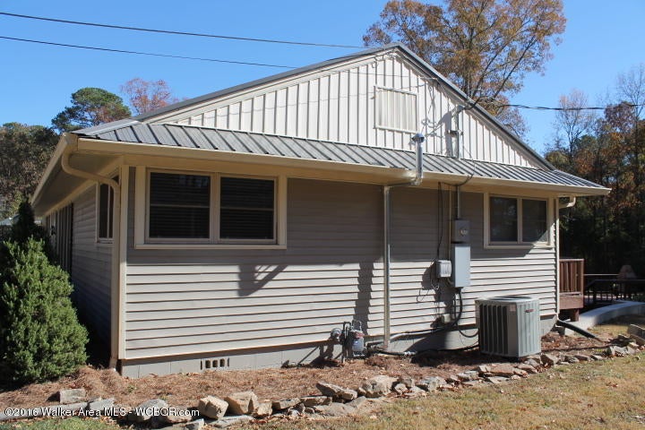 1203 Valley Road Jasper, AL 35501 - Photo 4 of 38 Gallery Image 4
