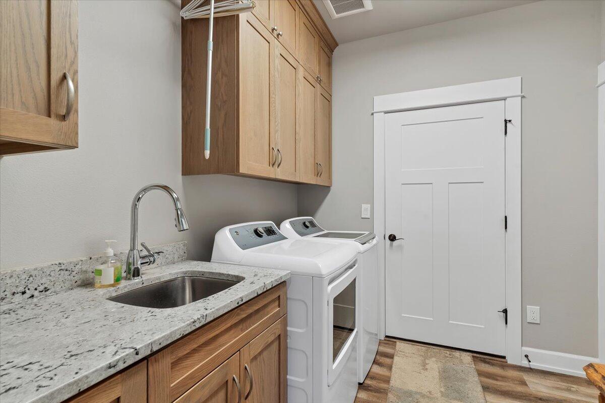 23757 Santiam Way Lyons, OR 97358 - Photo 16 of 51 24-DSC09353