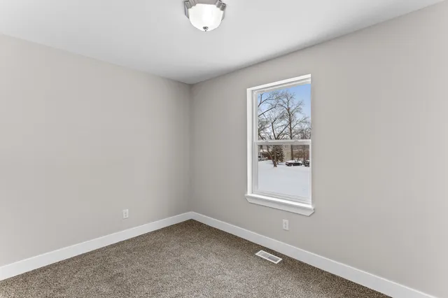 $350,000 | 1104 Tecumseh Avenue, Waterford, MI 48327