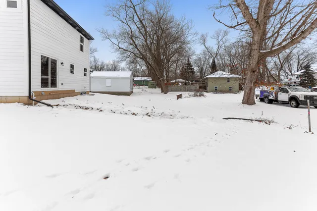 $350,000 | 1104 Tecumseh Avenue, Waterford, MI 48327