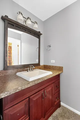 $550,000 | 806 Hillview Drive, Lemont, IL 60439