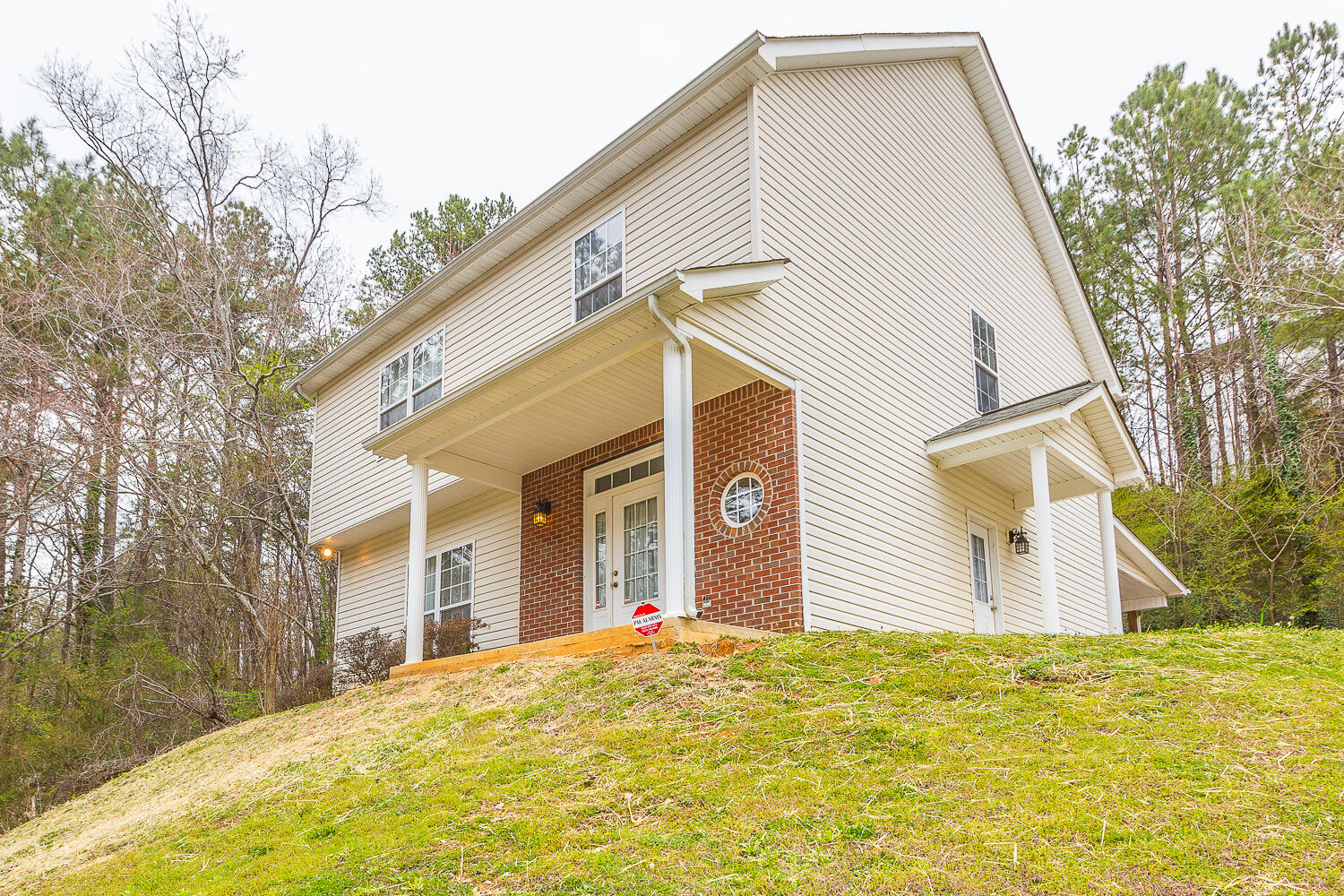 8945 Fuller Road Chattanooga, TN 37421 - Photo 2 of 27 8945 Fuller Road HD -6