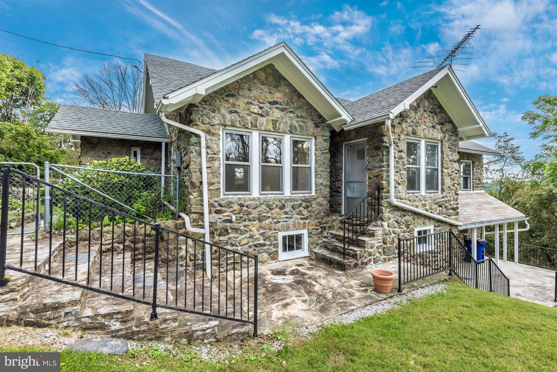 5826 Rowland Hill Road Cascade, MD 21719 - Photo 4 of 30 Exterior (General)