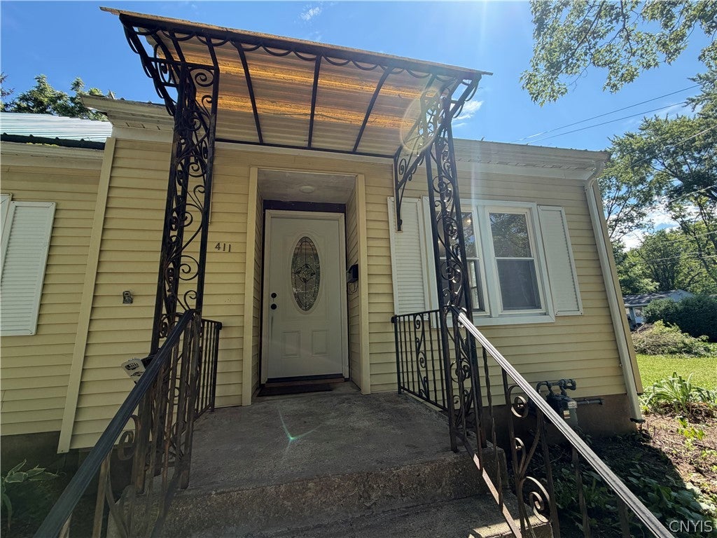 411 South Willow Street Oneida, NY 13421 - Photo 3 of 38 Gallery Image 3
