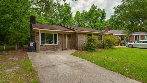 $1,750 | 85 Tanbark Court, Goose Creek, SC 29445