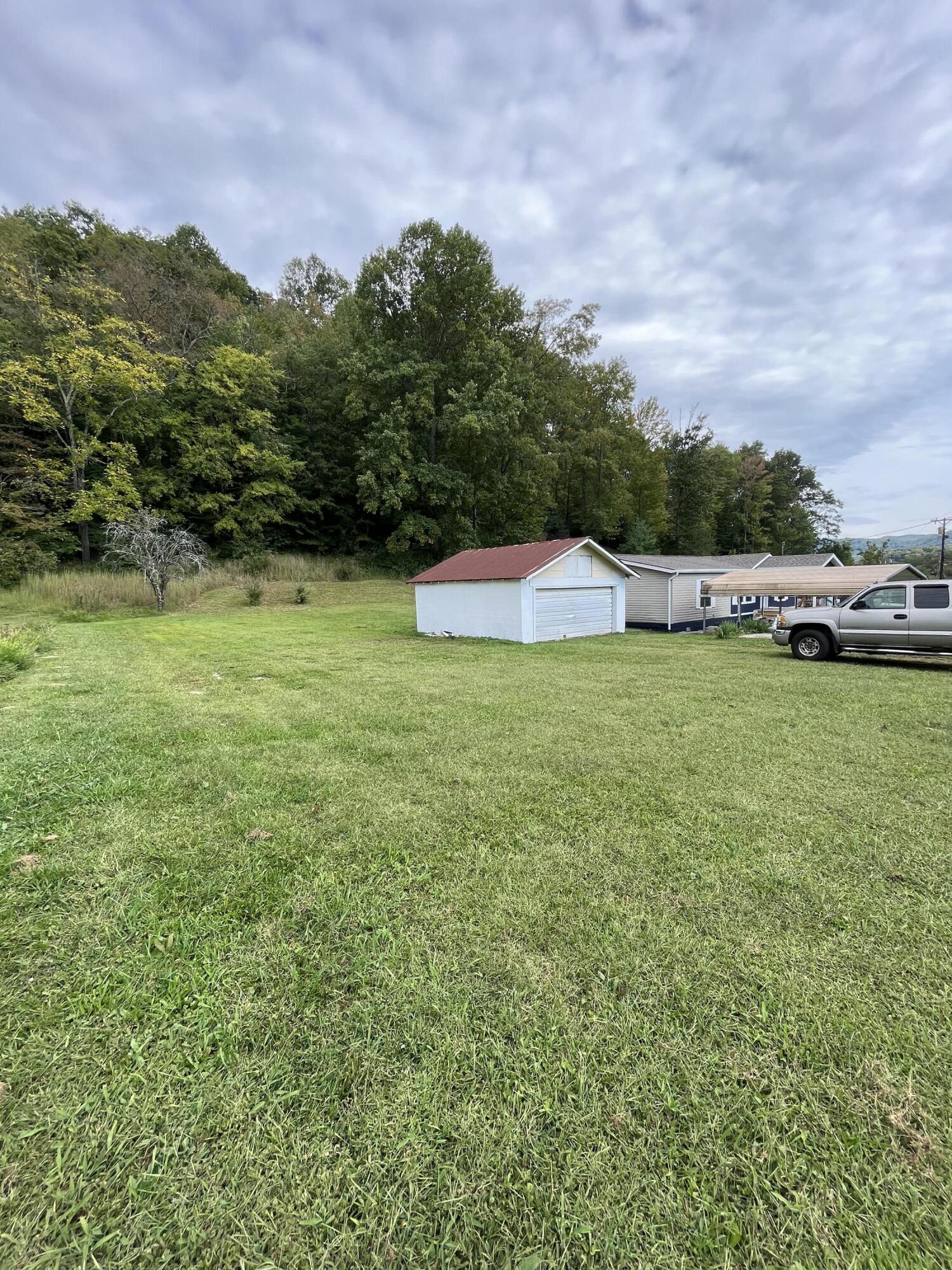 124 Beans Fork Road Middlesboro, KY 40965 - Photo 26 of 29 AE2AF572-5CAF-4E1E-AAE9-52EA404EEF4D