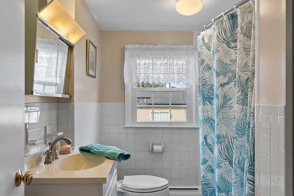 14 Wayside Road Worcester, MA 01605 - Photo 20 of 21 Gallery Image 20