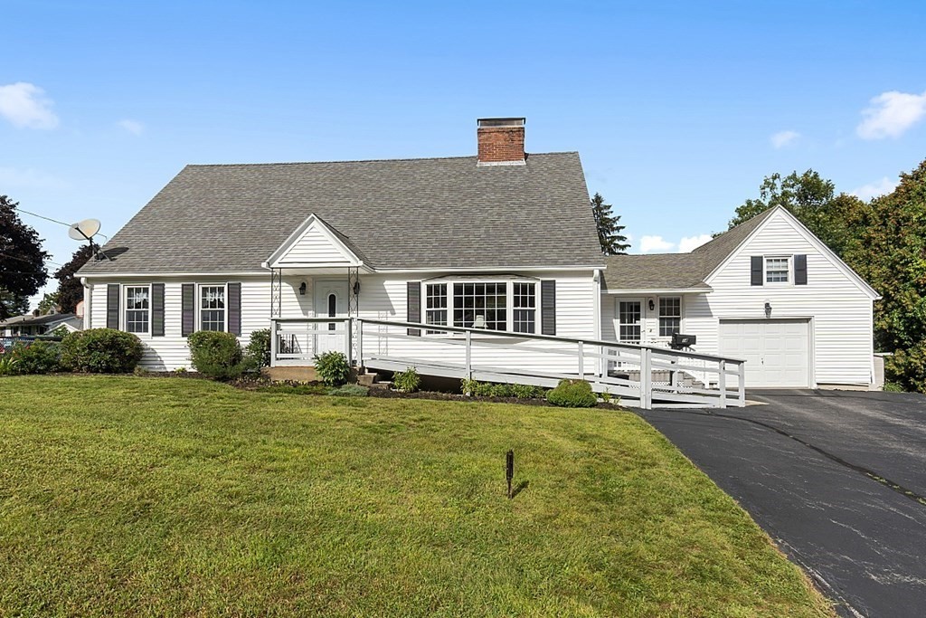 14 Wayside Road Worcester, MA 01605 - Photo 2 of 21 Gallery Image 2