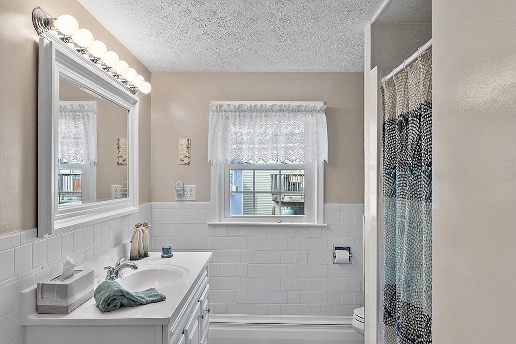 14 Wayside Road Worcester, MA 01605 - Photo 21 of 21 Gallery Image 21