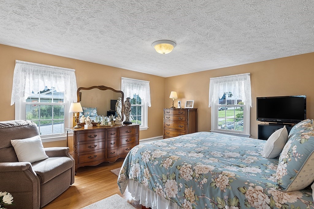 14 Wayside Road Worcester, MA 01605 - Photo 10 of 21 Gallery Image 10