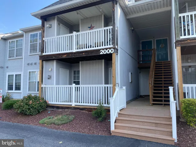 $1,350 | 2004 Waters Edge Drive, Newark, DE 19702