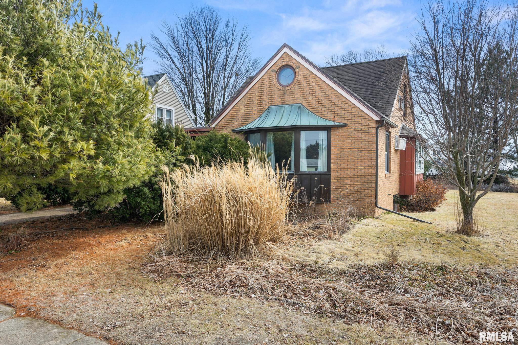 138 North Maple Avenue Morton, IL 61550 - Photo 2 of 47