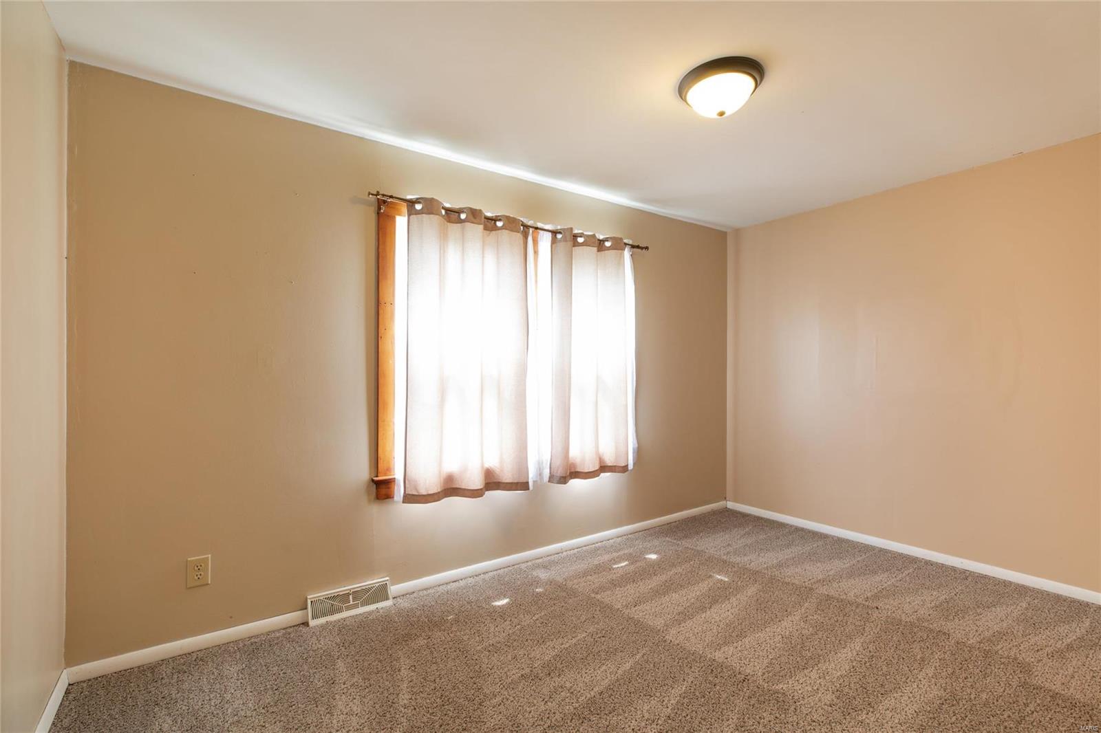 802 Randall Drive Brighton, IL 62012 - Photo 14 of 28