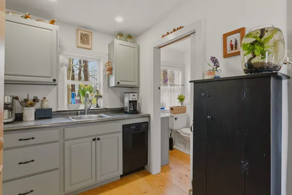 $525,000 | 24 Newson Avenue, Kittery, ME 03904