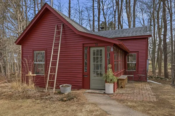 $525,000 | 24 Newson Avenue, Kittery, ME 03904