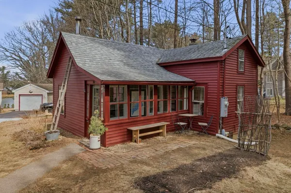$525,000 | 24 Newson Avenue, Kittery, ME 03904