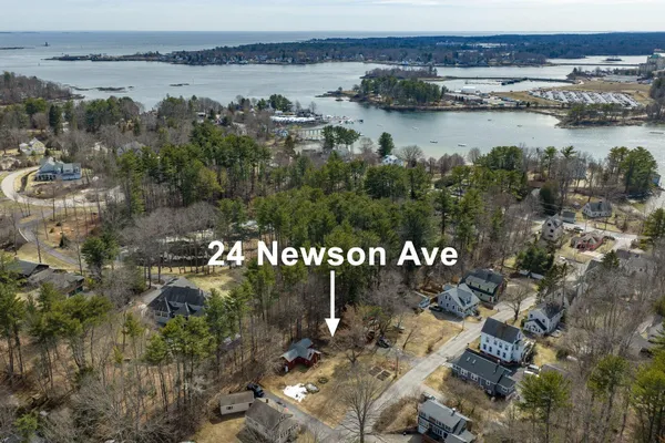 $525,000 | 24 Newson Avenue, Kittery, ME 03904
