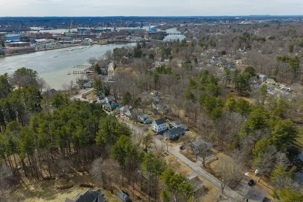 $525,000 | 24 Newson Avenue, Kittery, ME 03904