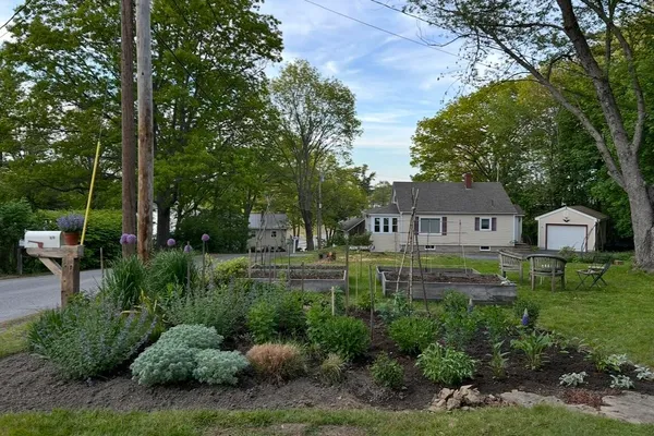 $525,000 | 24 Newson Avenue, Kittery, ME 03904