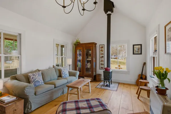 $525,000 | 24 Newson Avenue, Kittery, ME 03904