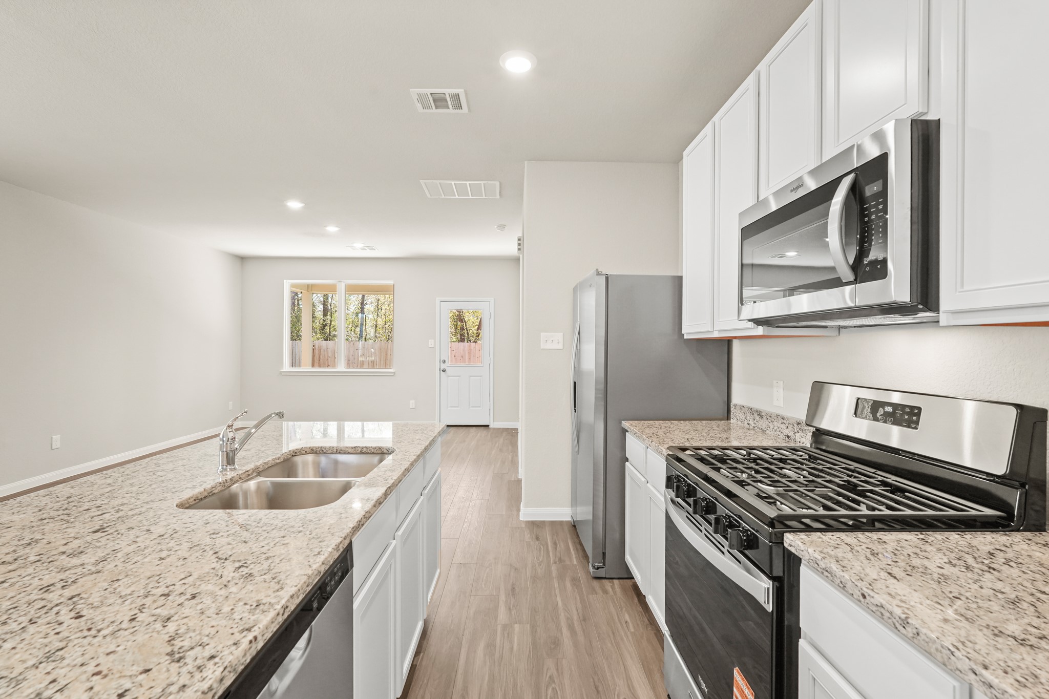 1106 Burkes Rdg Trail Conroe, TX 77301 - Photo 7 of 25