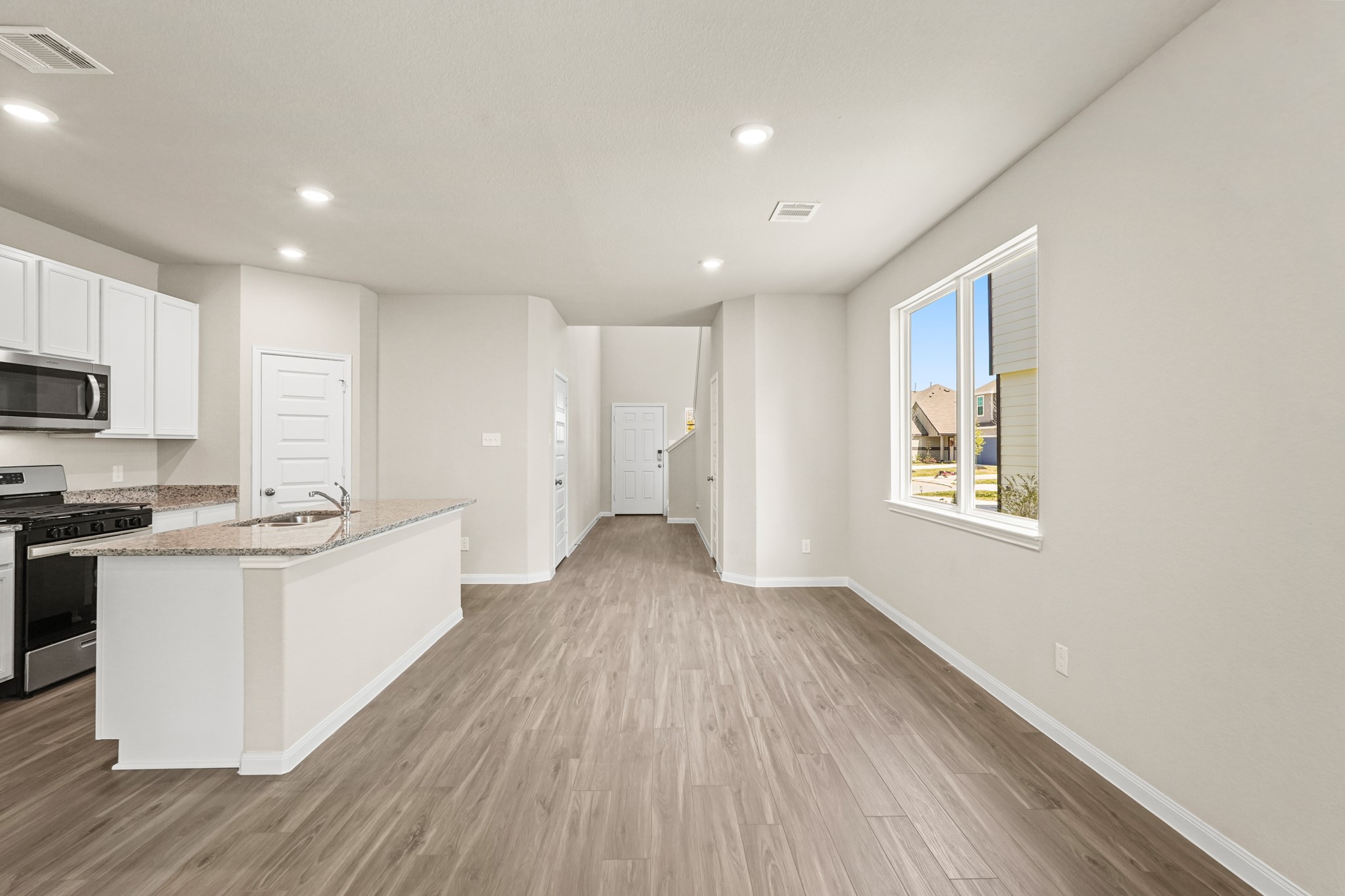 1106 Burkes Rdg Trail Conroe, TX 77301 - Photo 8 of 25