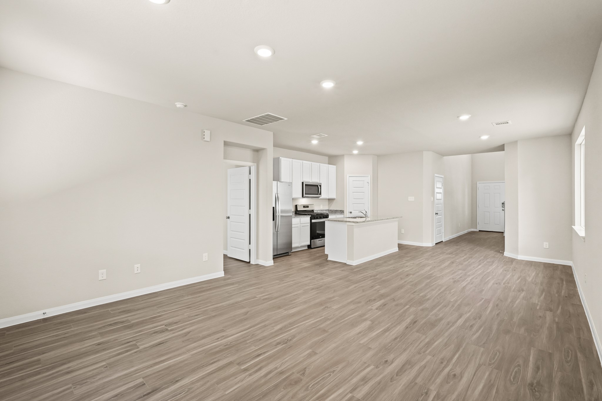 1106 Burkes Rdg Trail Conroe, TX 77301 - Photo 9 of 25