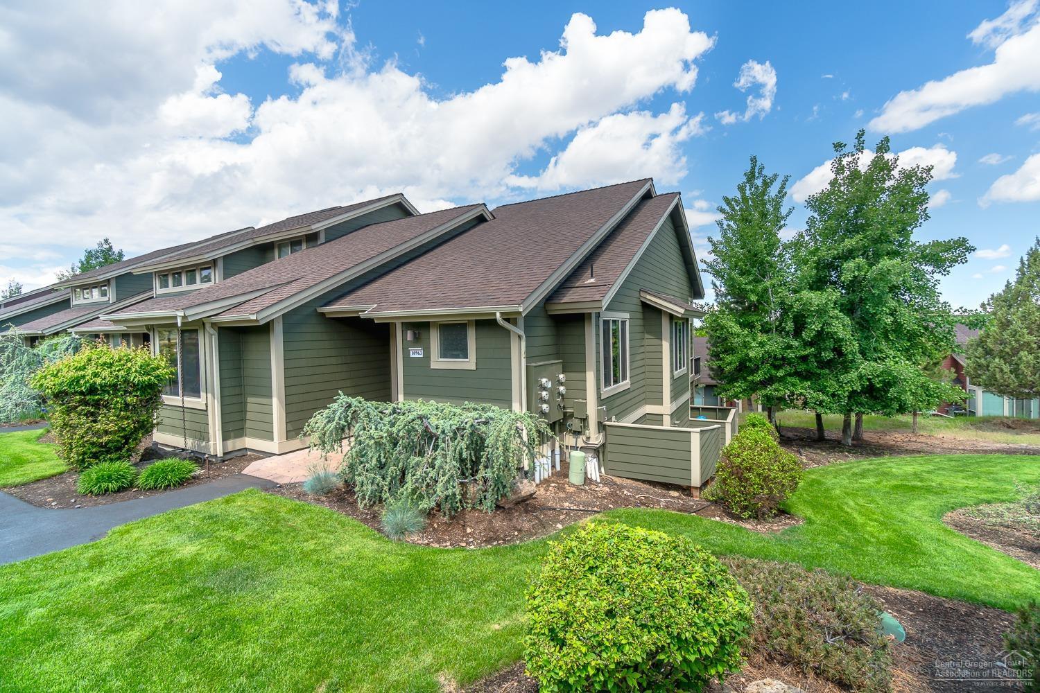 10963 Village Loop Redmond, OR 97756 - Photo 2 of 25 Additional Photo