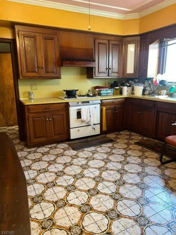 $675,000 | 377 Hillside Avenue, Orange, NJ 07050