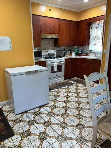 $675,000 | 377 Hillside Avenue, Orange, NJ 07050