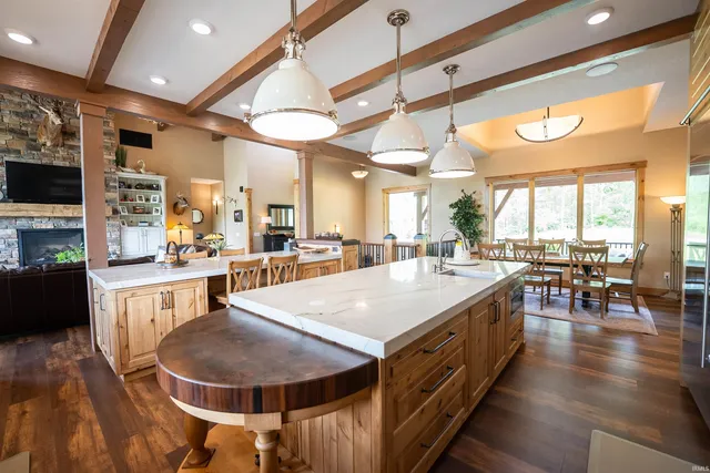 $4,800,000 | 8615 West 450 South, Hudson, IN 46747