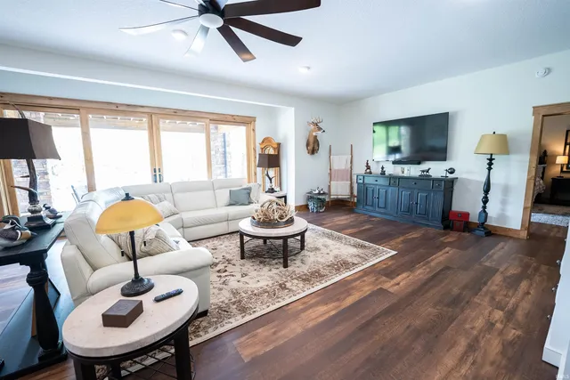 $4,800,000 | 8615 West 450 South, Hudson, IN 46747